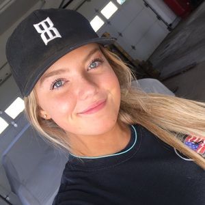 Meet your Posher, Keeley